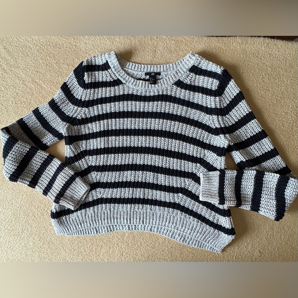 H&M Black and Gray Striped Crewneck Sweater